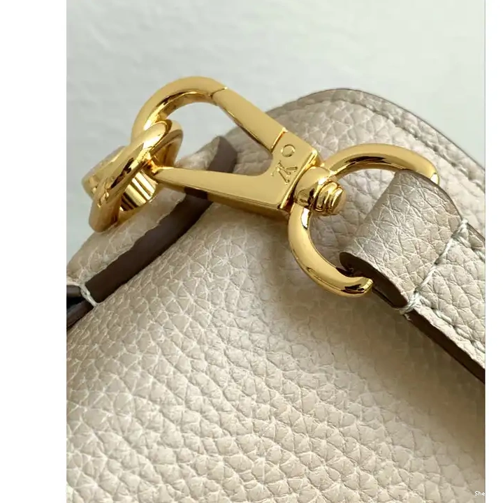 Bags 2110YA0040 LV 0803